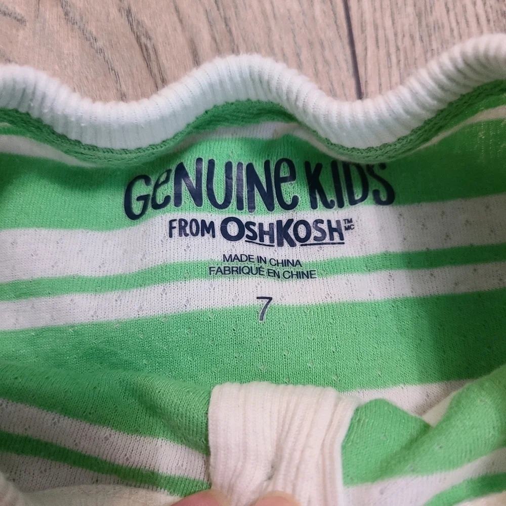 2 Crewneck Sweater Sweatshirts